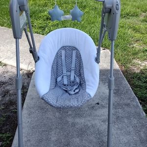 Graco baby swing